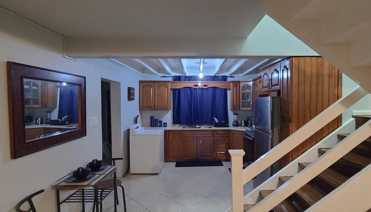Cheerful 2 - Bedroom Townhouse With Free Parking In New Kingston Extérieur photo